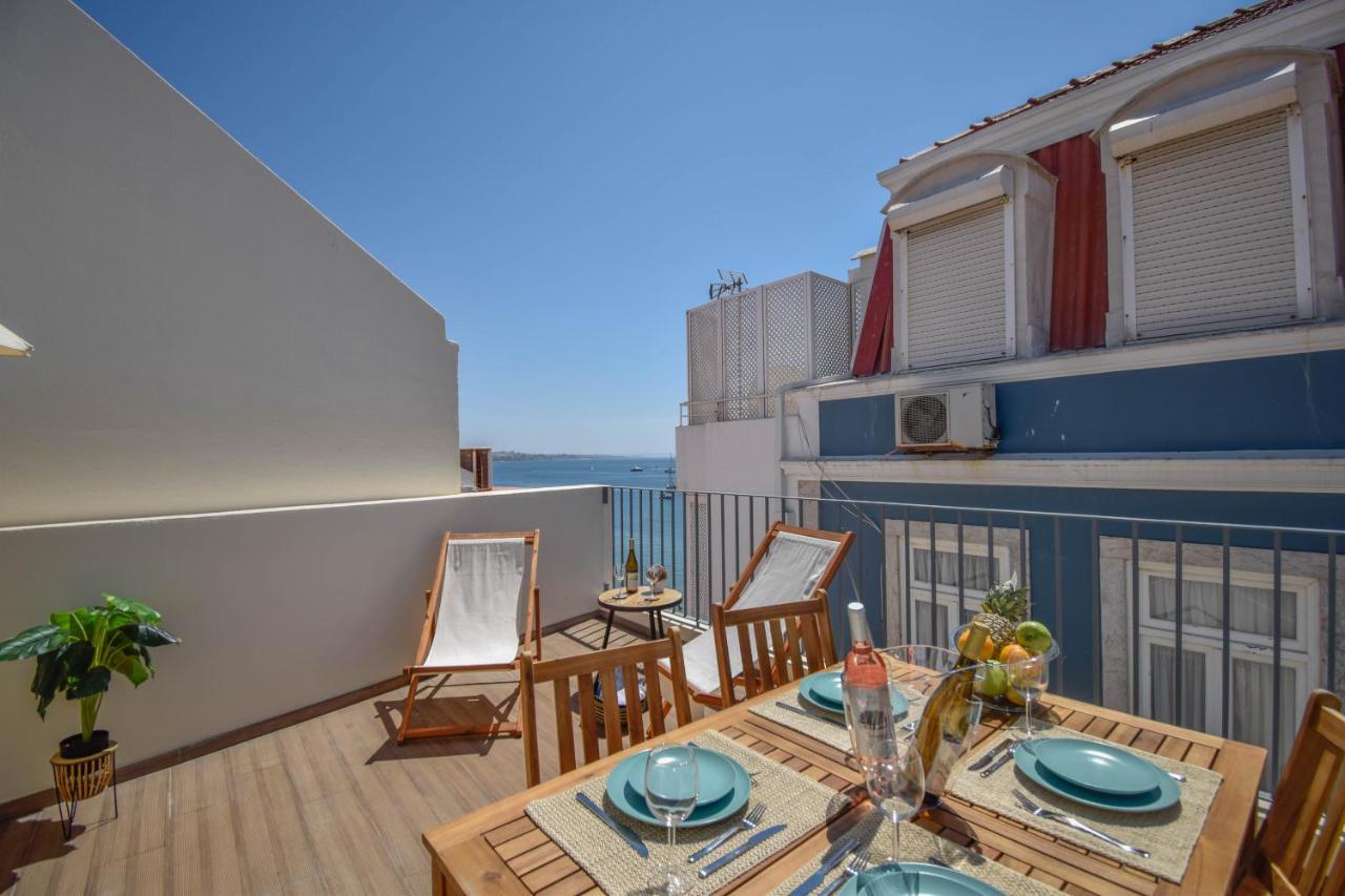 Central & Stylish 2 Bedroom Apartment W/ Balcony Cascais Dış mekan fotoğraf