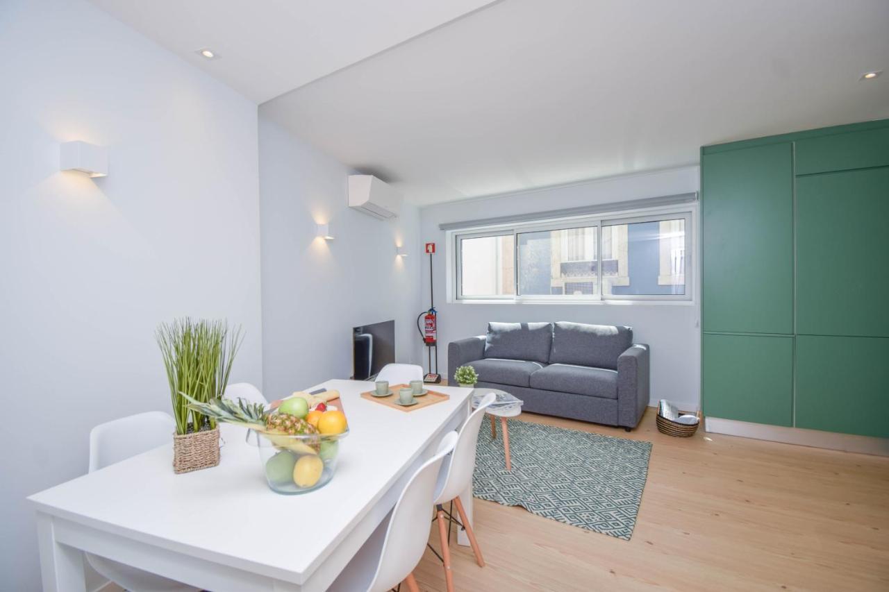 Central & Stylish 2 Bedroom Apartment W/ Balcony Cascais Dış mekan fotoğraf